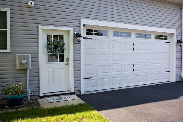 24/7 Emergency Garage Door Panel Replacement experts in Hobart, OK